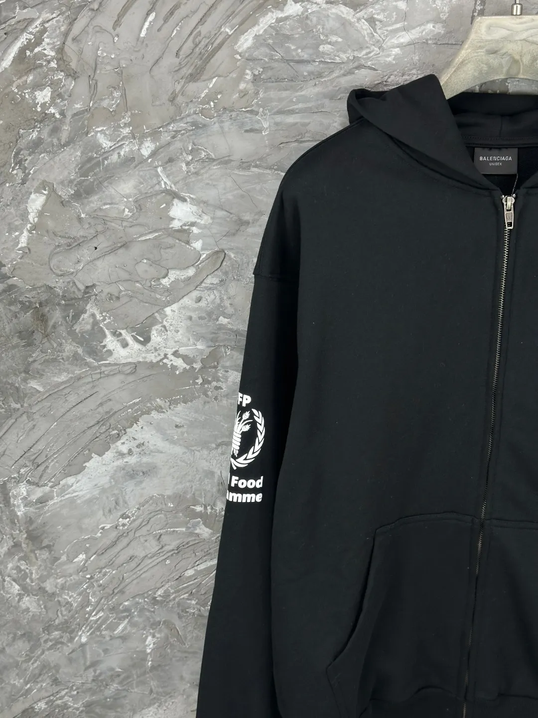 BALENCI*GA . . . . . 460g . Same Style -Color：Black -SIZE：Xs S M L 8976#